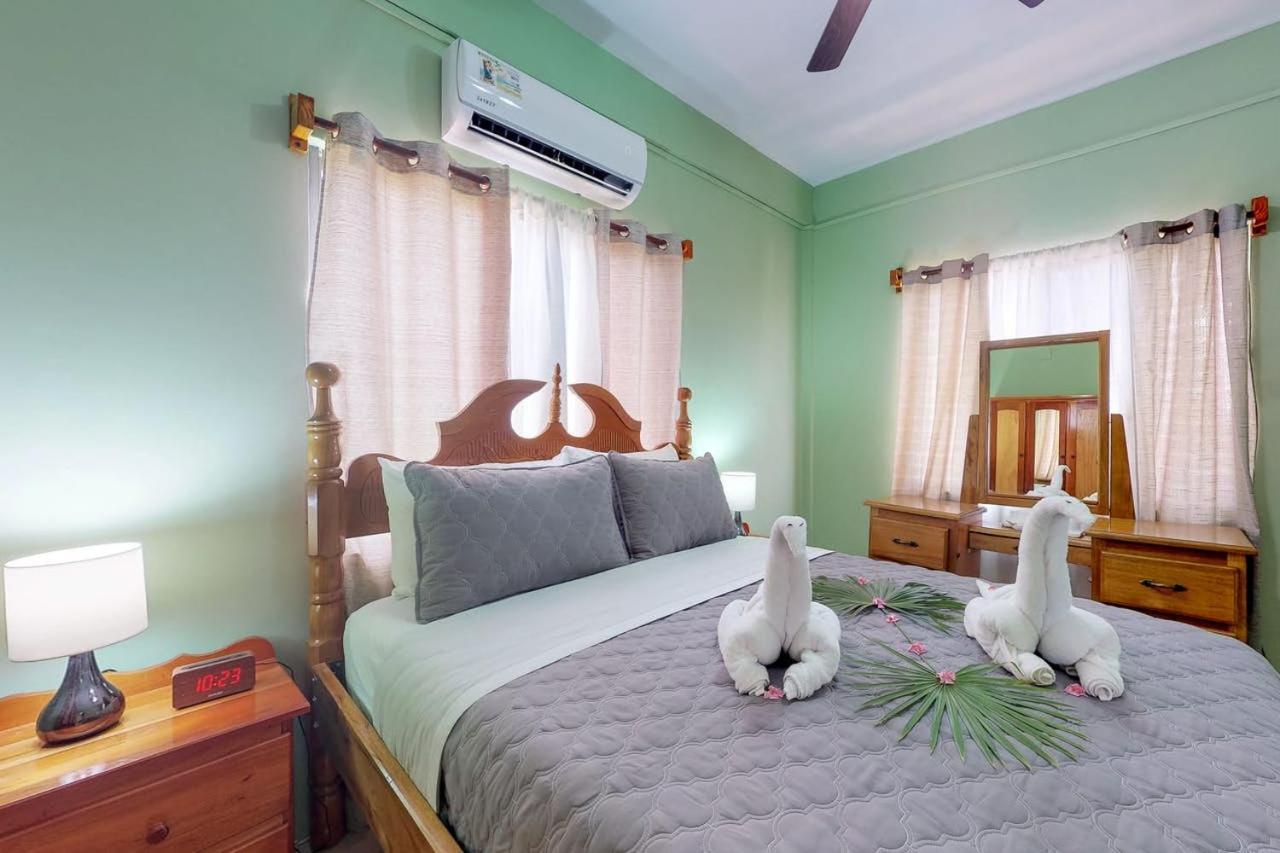Laguna Hotel San Pedro  Luaran gambar