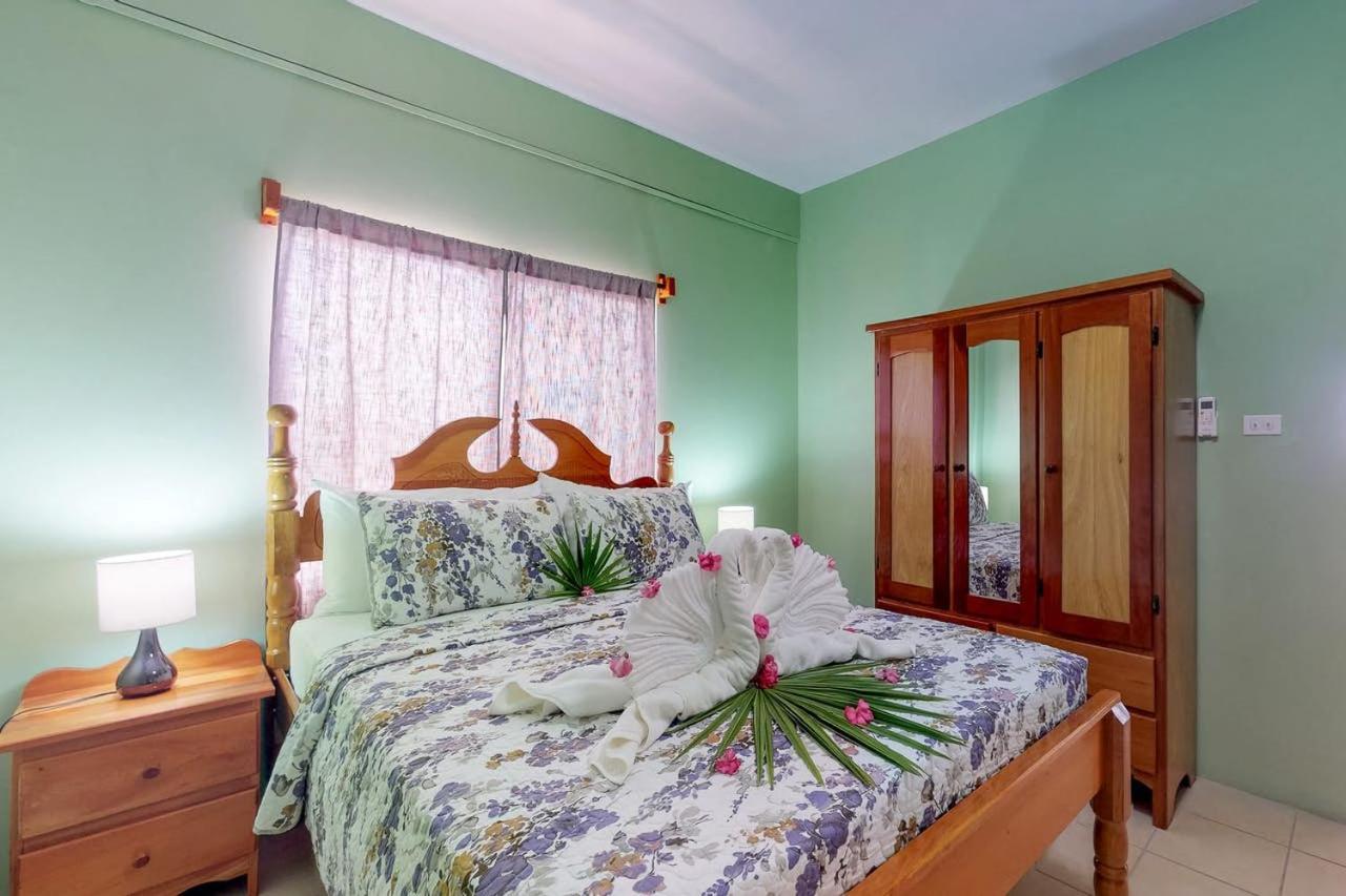 Laguna Hotel San Pedro  Luaran gambar